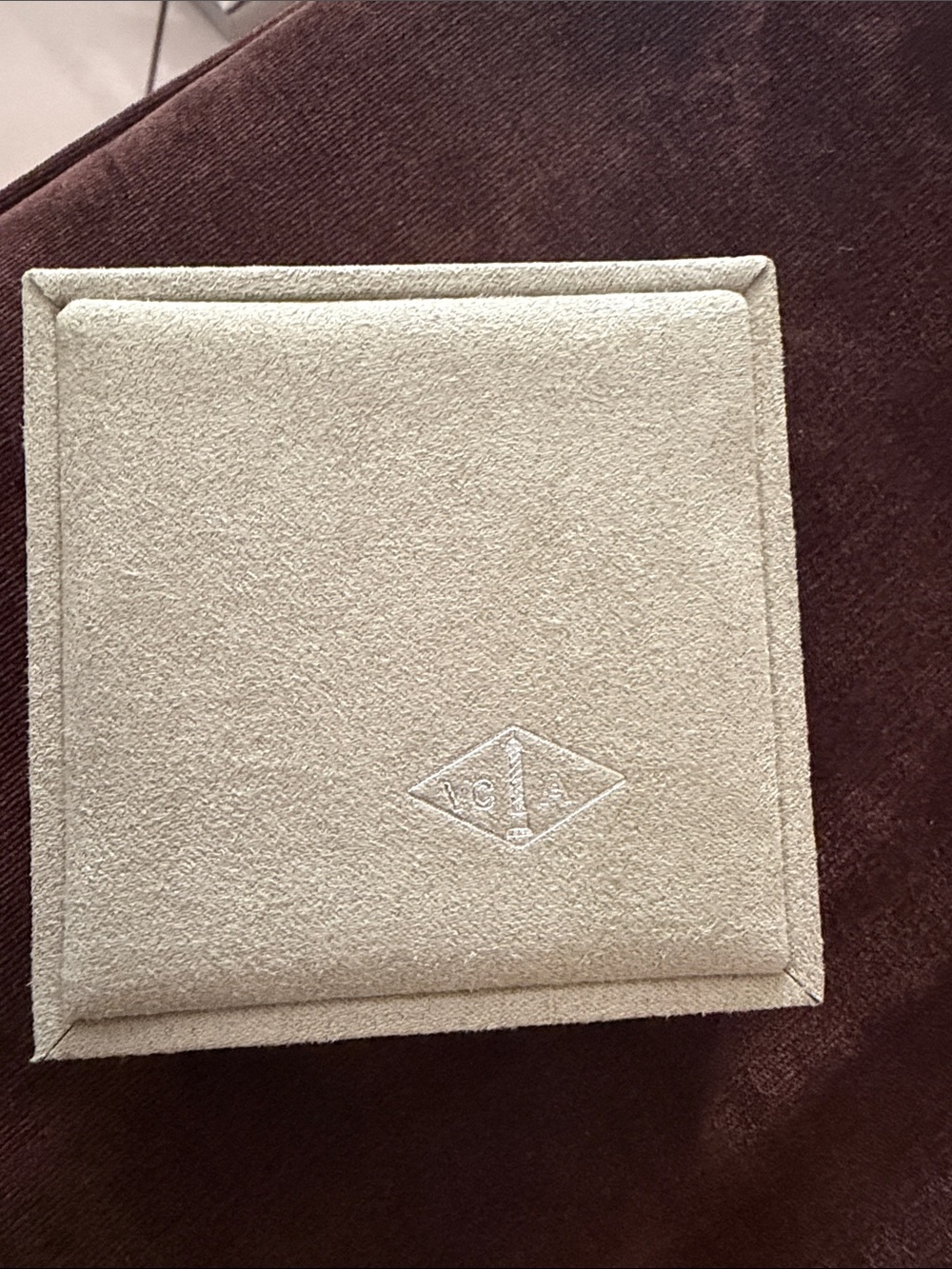 VAN CLEEF AND ARPELS NECKLACE CASE